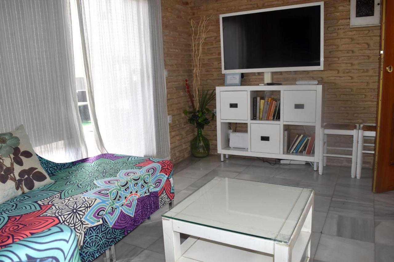 Atico Centrico Plaza Moravia ,san Julian. Appartement Sevilla